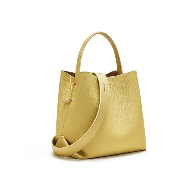 Genuine Leather Bucket Bag Fashion Handbags for Women Designer Luxury Shoulder Crossbody Tote Bags with Cartoon Pendant 2022 New