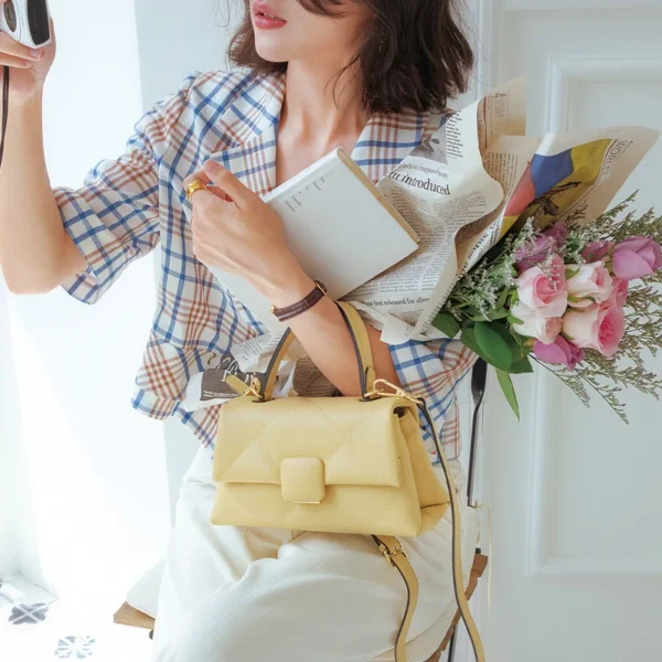 Ladies Messenger Bag Female Small Square Bag Clutch Bags Handbag Genuine Leather Shoulder Bag for Women Solid Colour Armpit Bag